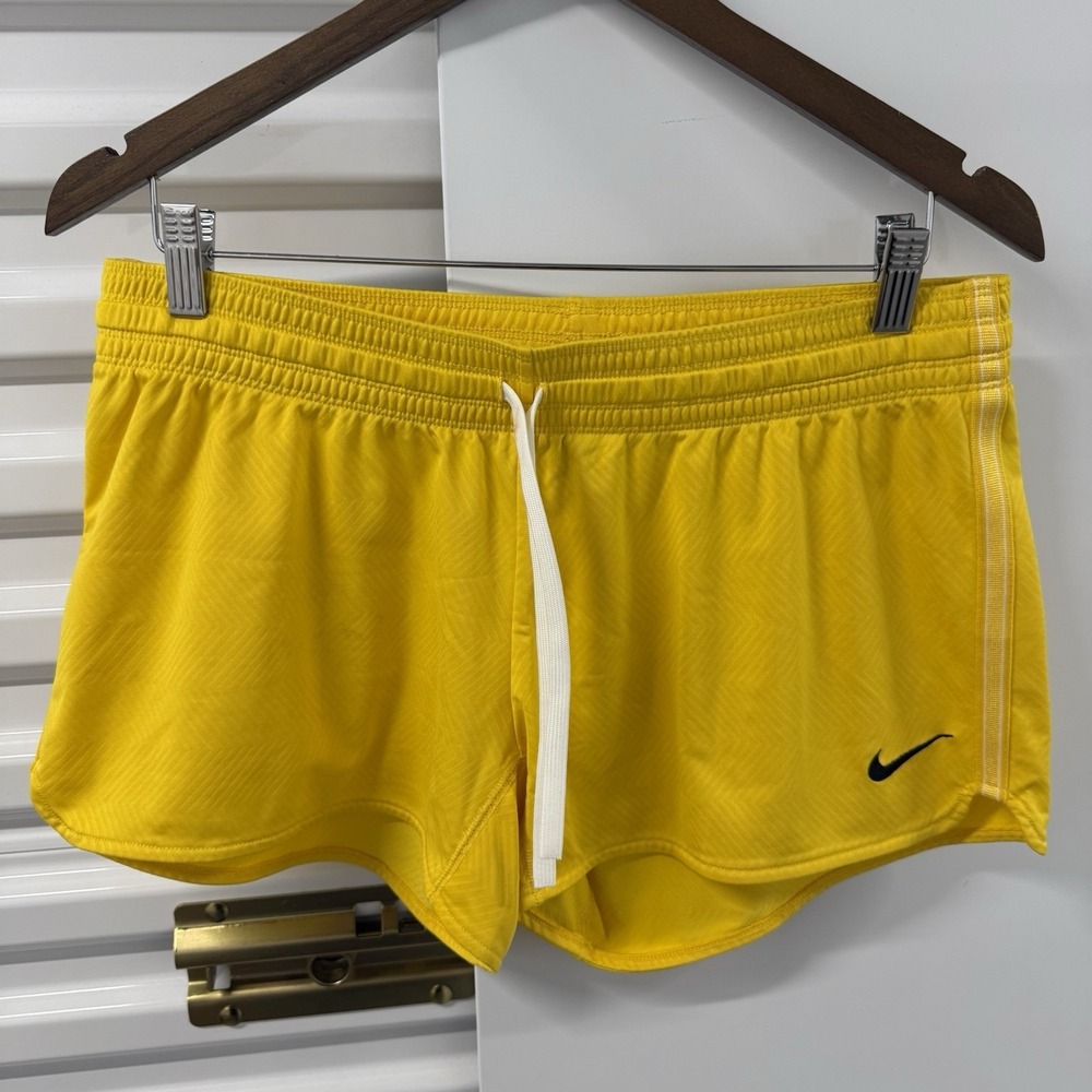Nike Livestrong Dri Fit Shorts Womens Medium Yellow Running Athletic Gym